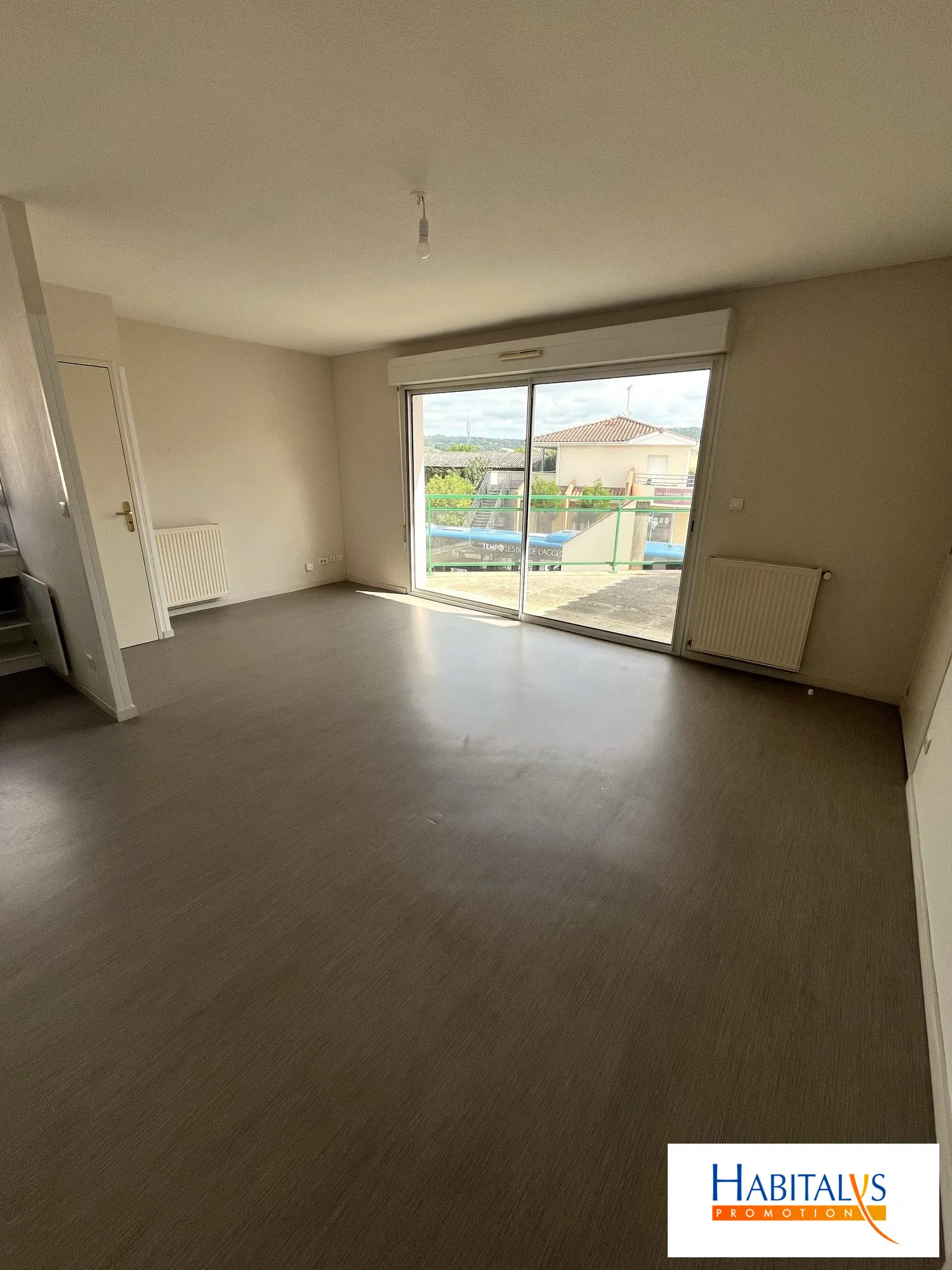 Appartement 2 chambres avec terrasse à Castelculier – Investissement immobilier convivial 