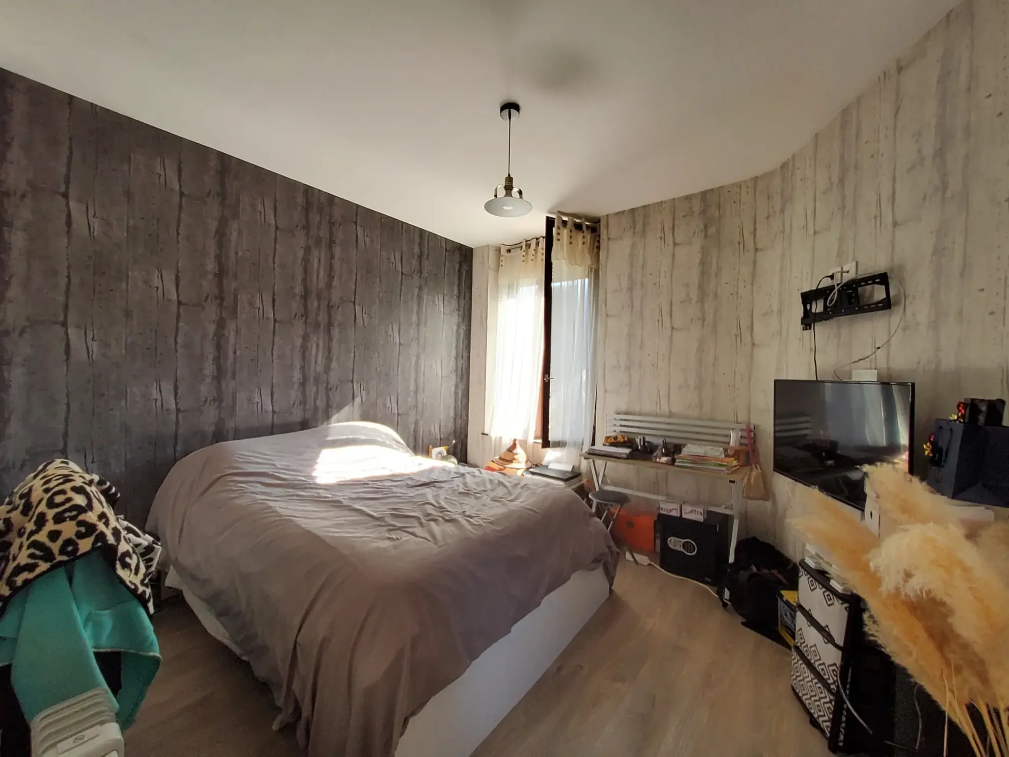 Immeuble à Revin 08 avec fort potentiel locatif et transformation possible 