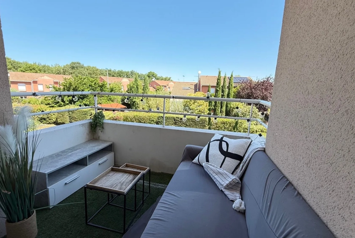 Appartement T2 loué à Colomiers, proche Lycée International, avec piscine et parking 