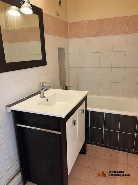 Appartement T2 lumineux de 44 m² avec balcons à Saint-Martin-de-Crau 