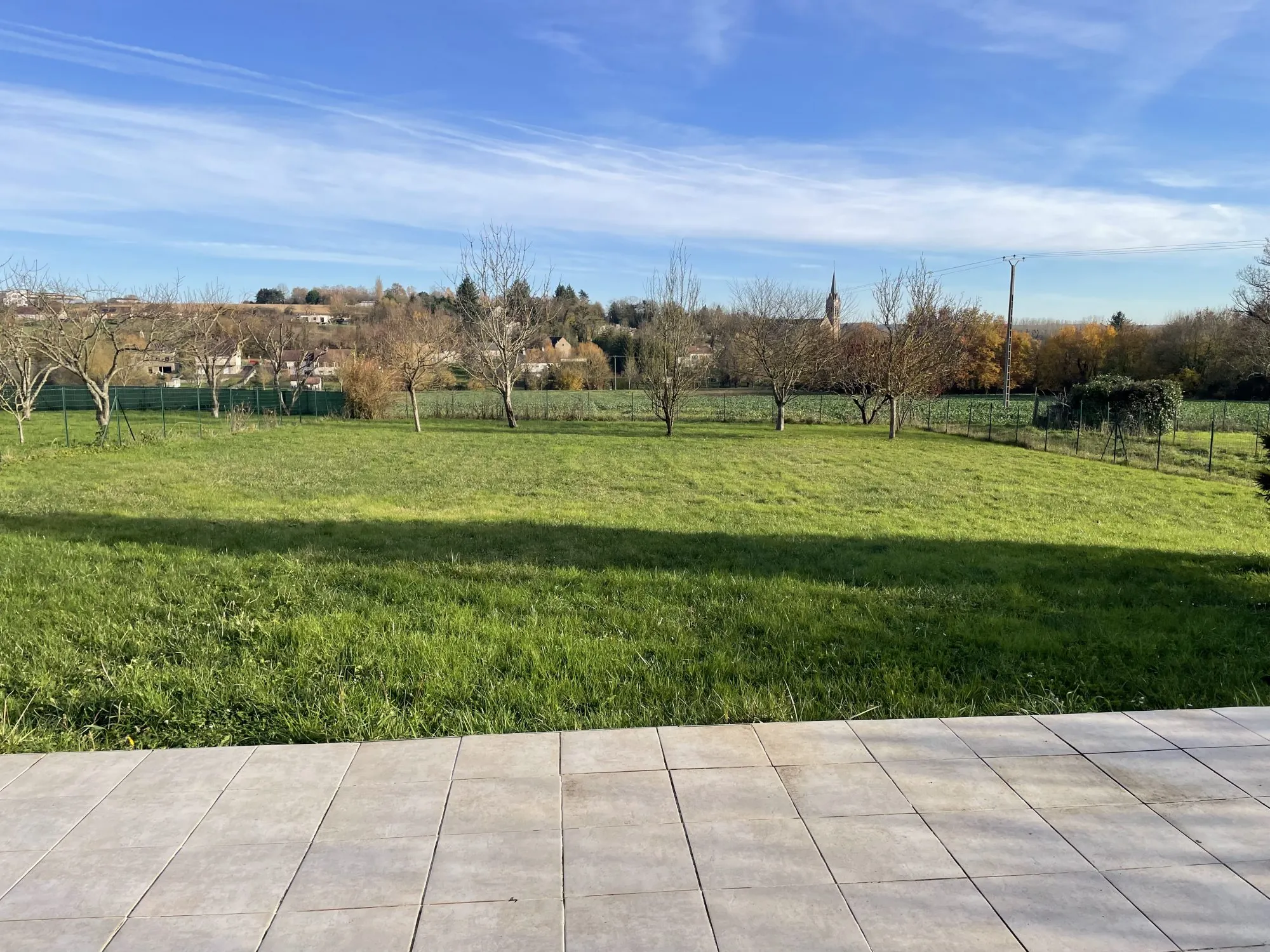 Belle maison familiale avec terrain clos à Douchy-Montcorbon 