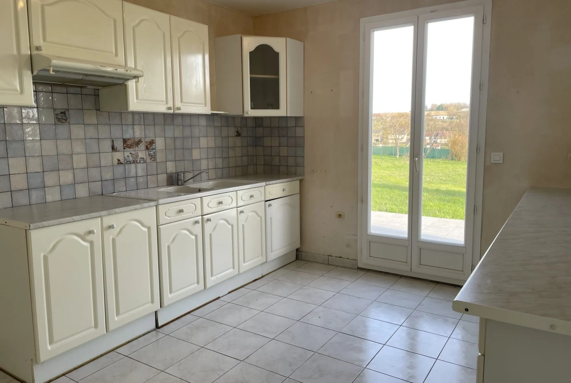 Belle maison familiale avec terrain clos à Douchy-Montcorbon 