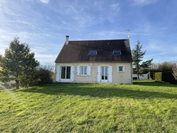 Belle maison familiale avec terrain clos à Douchy-Montcorbon