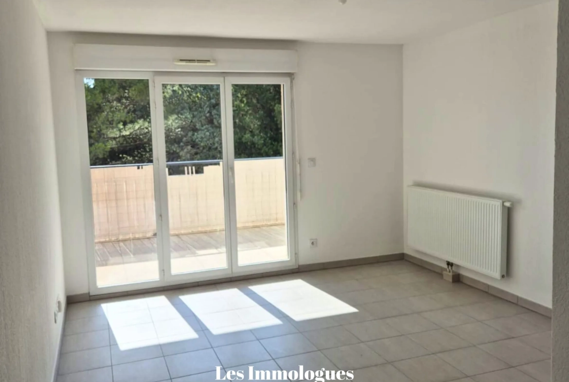 Appartement T2 avec terrasse et parking à Avignon Saint-Jean 