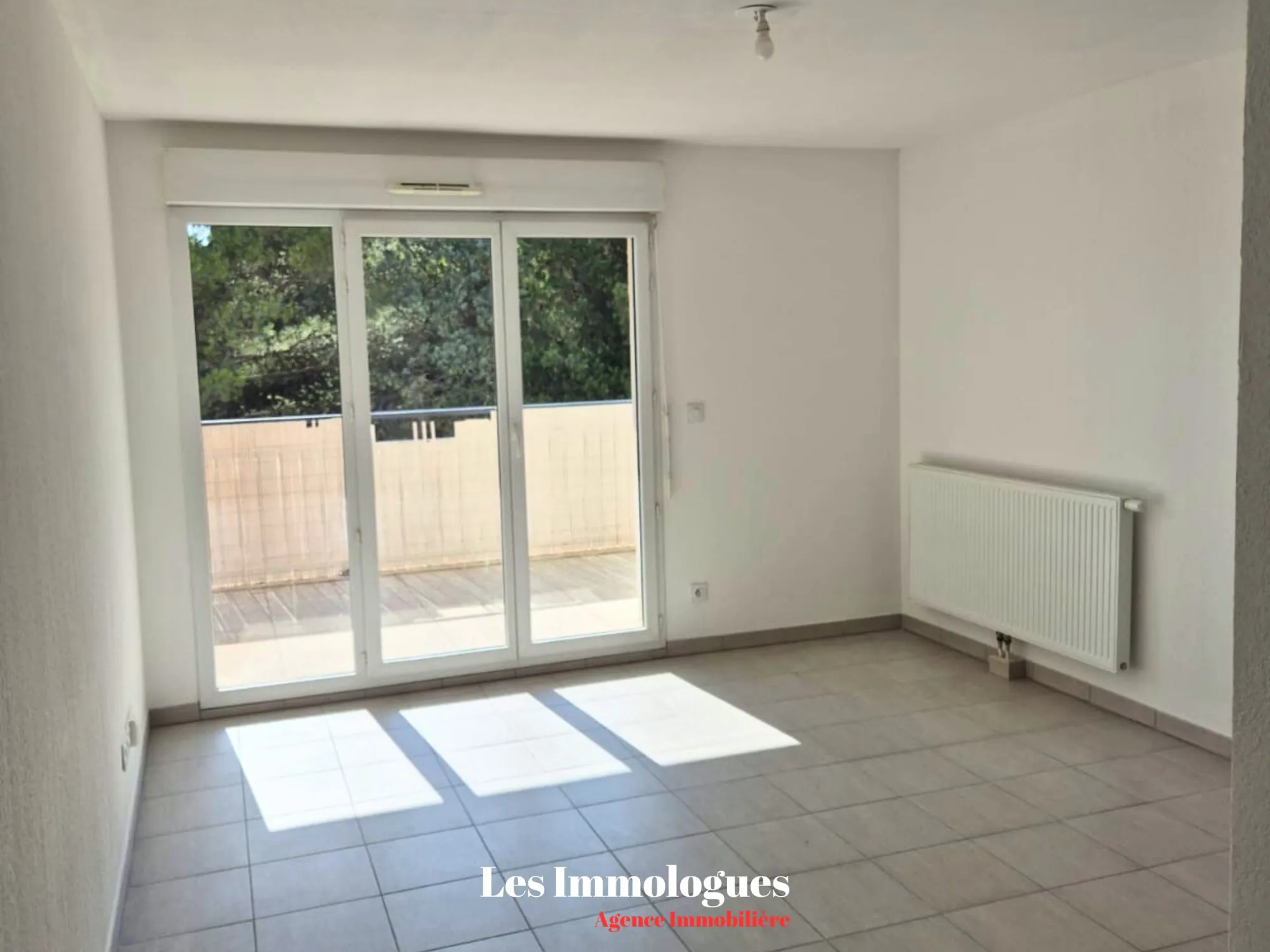Appartement T2 avec terrasse et parking à Avignon Saint-Jean 