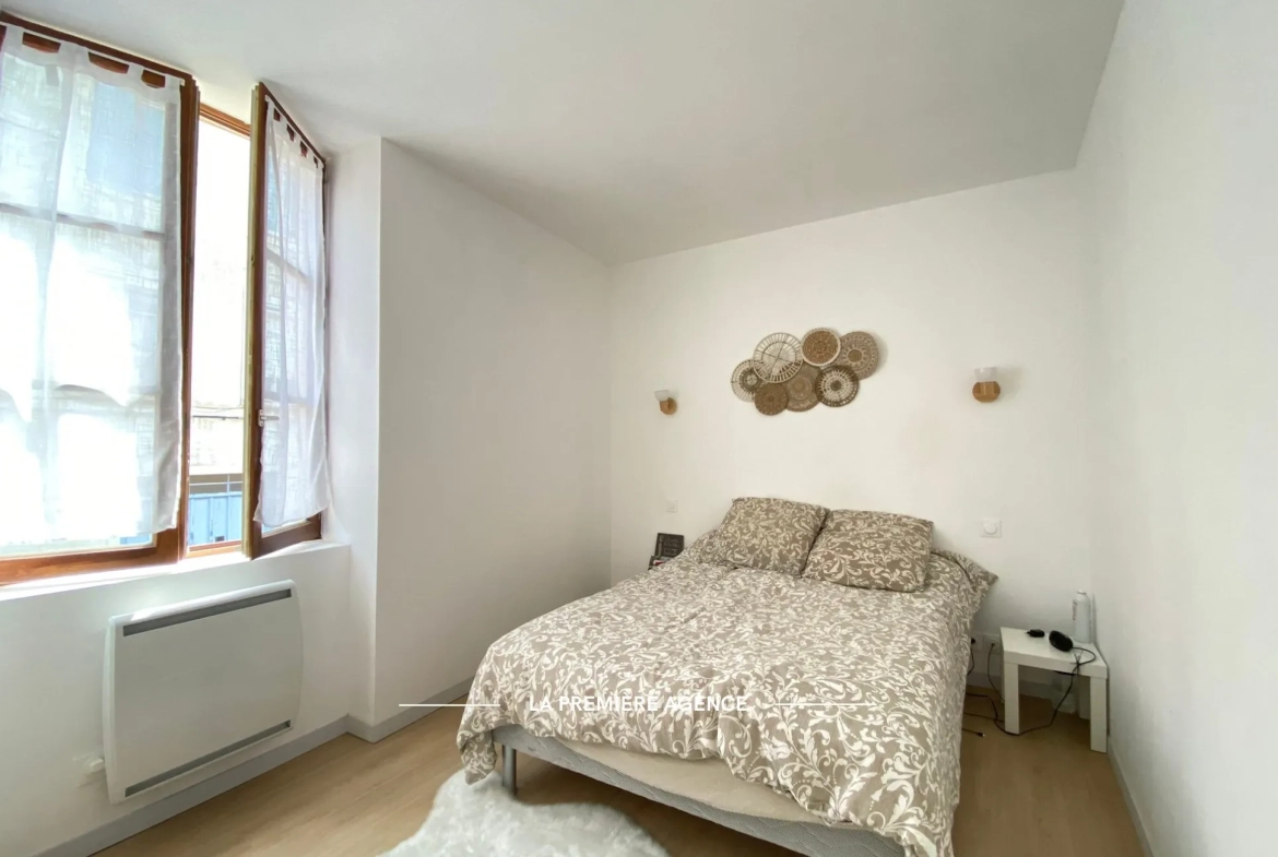 Maison de ville rénovée avec potentiel à Tarare - 3 à 4 chambres 