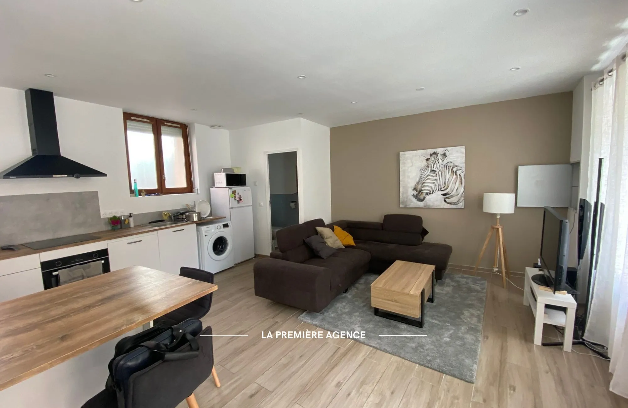 Maison de ville rénovée avec potentiel à Tarare - 3 à 4 chambres 