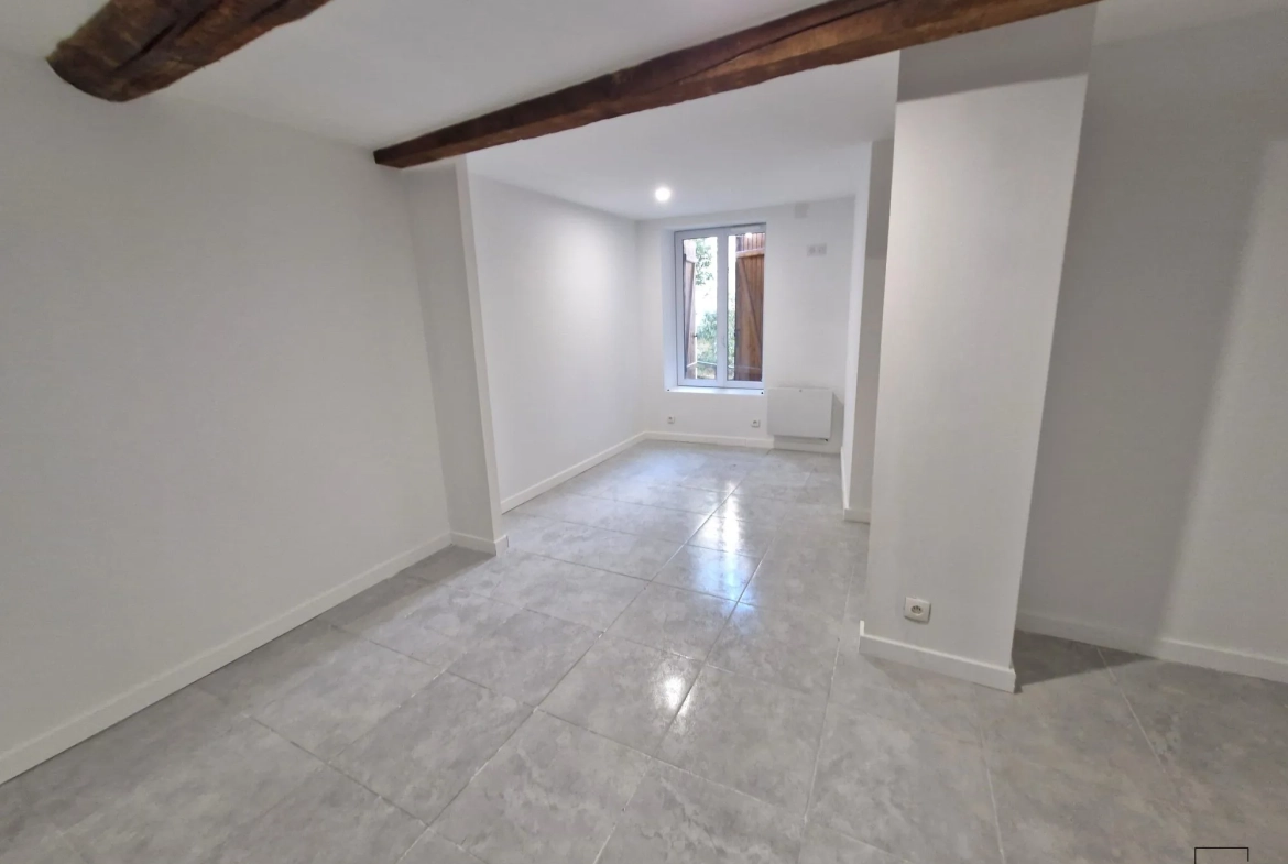 Maison mitoyenne à vendre à Ouveillan – 103 m², 3 chambres, rénovée et moderne 