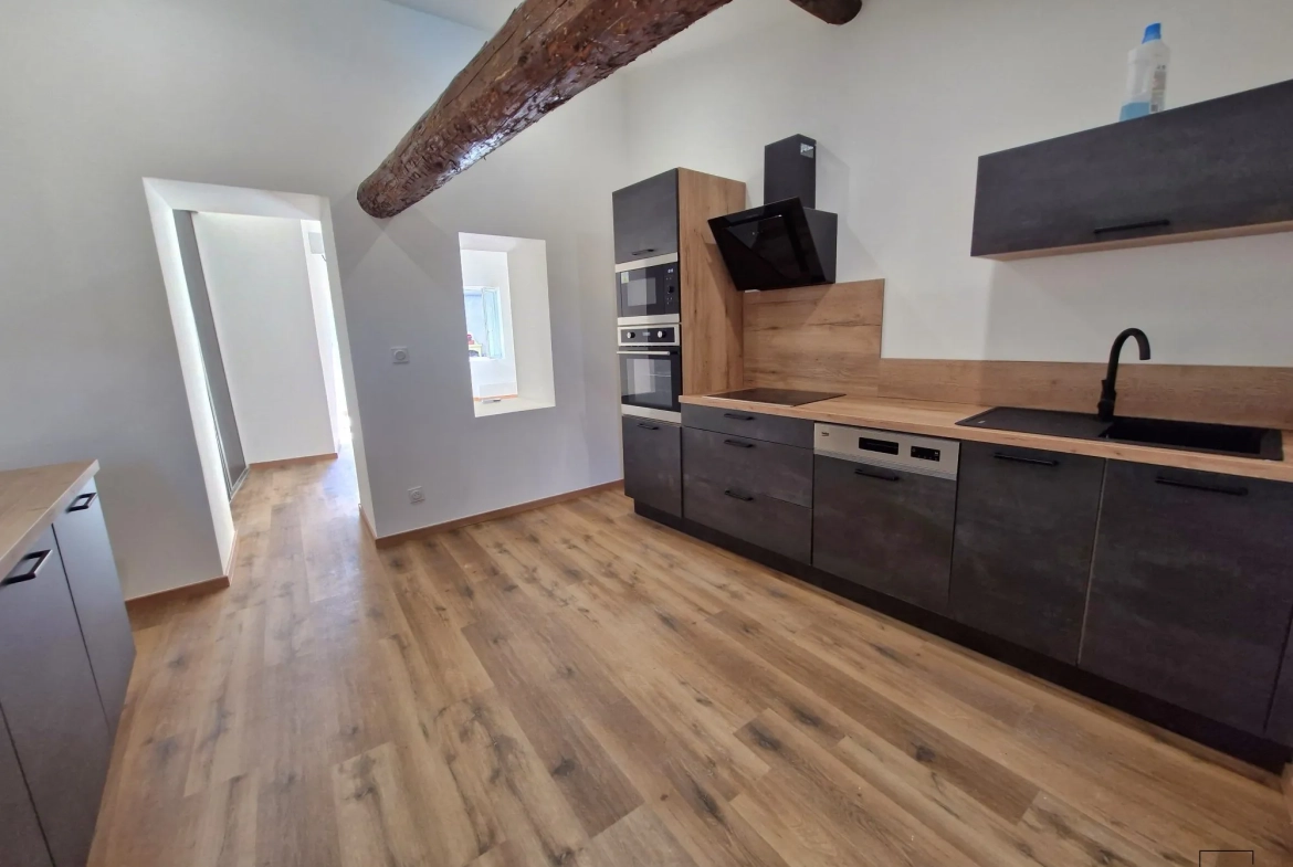 Maison mitoyenne à vendre à Ouveillan – 103 m², 3 chambres, rénovée et moderne 