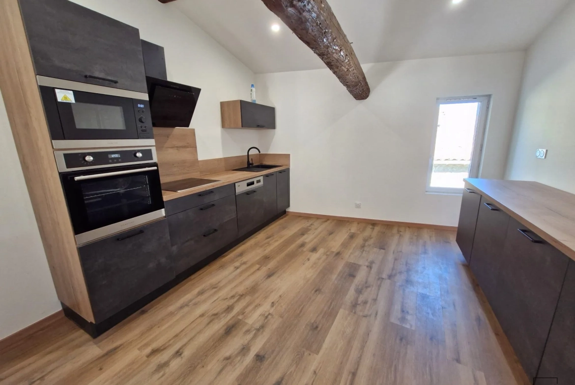 Maison mitoyenne à vendre à Ouveillan – 103 m², 3 chambres, rénovée et moderne 
