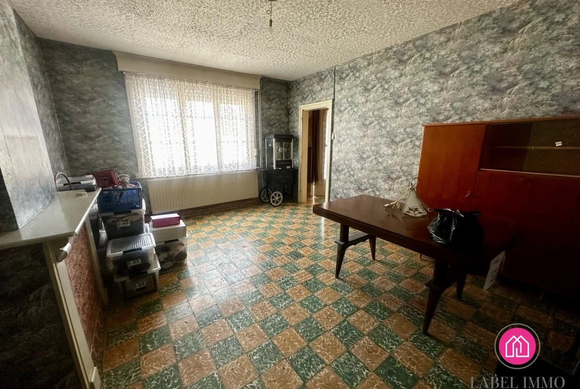 Maison semi-individuelle à rénover à Marquette-en-Ostrevant - Opportunité à saisir 