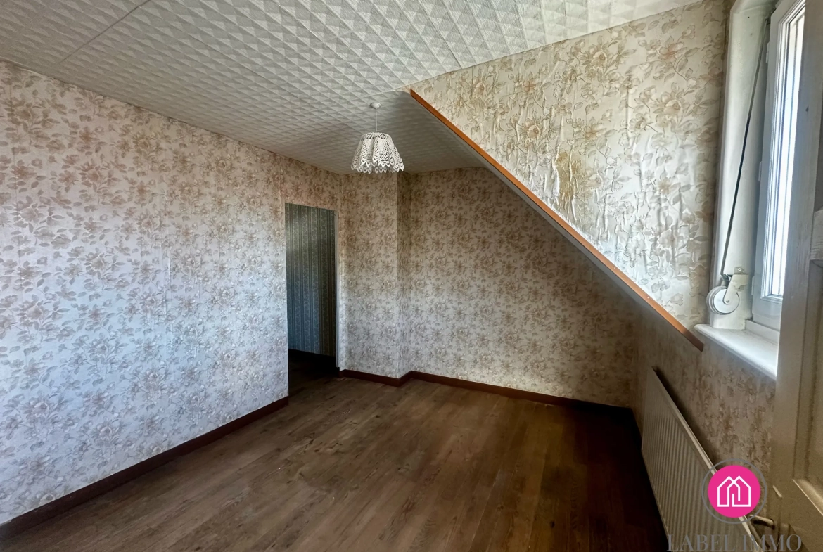 Maison semi-individuelle à rénover à Marquette-en-Ostrevant - Opportunité à saisir 