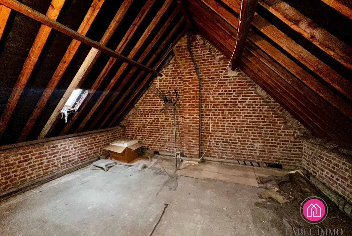 Maison semi-individuelle à rénover à Marquette-en-Ostrevant - Opportunité à saisir 