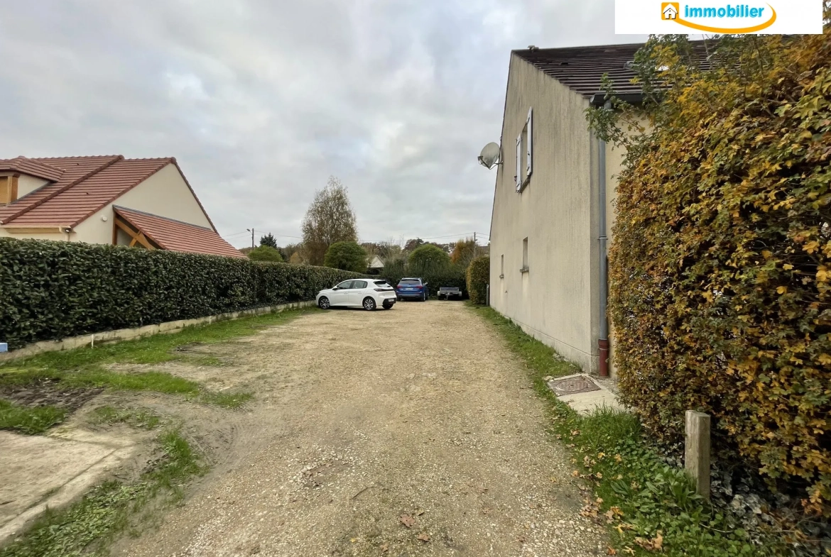 Vente d'un appartement F3 à Sainte-Mesme - 73 m², parking, résidence sécurisée 