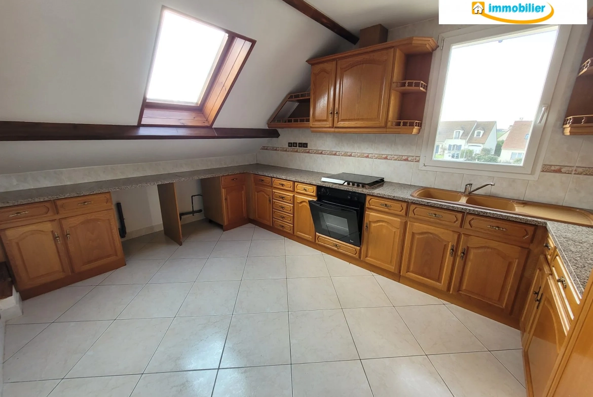 Vente d'un appartement F3 à Sainte-Mesme - 73 m², parking, résidence sécurisée 