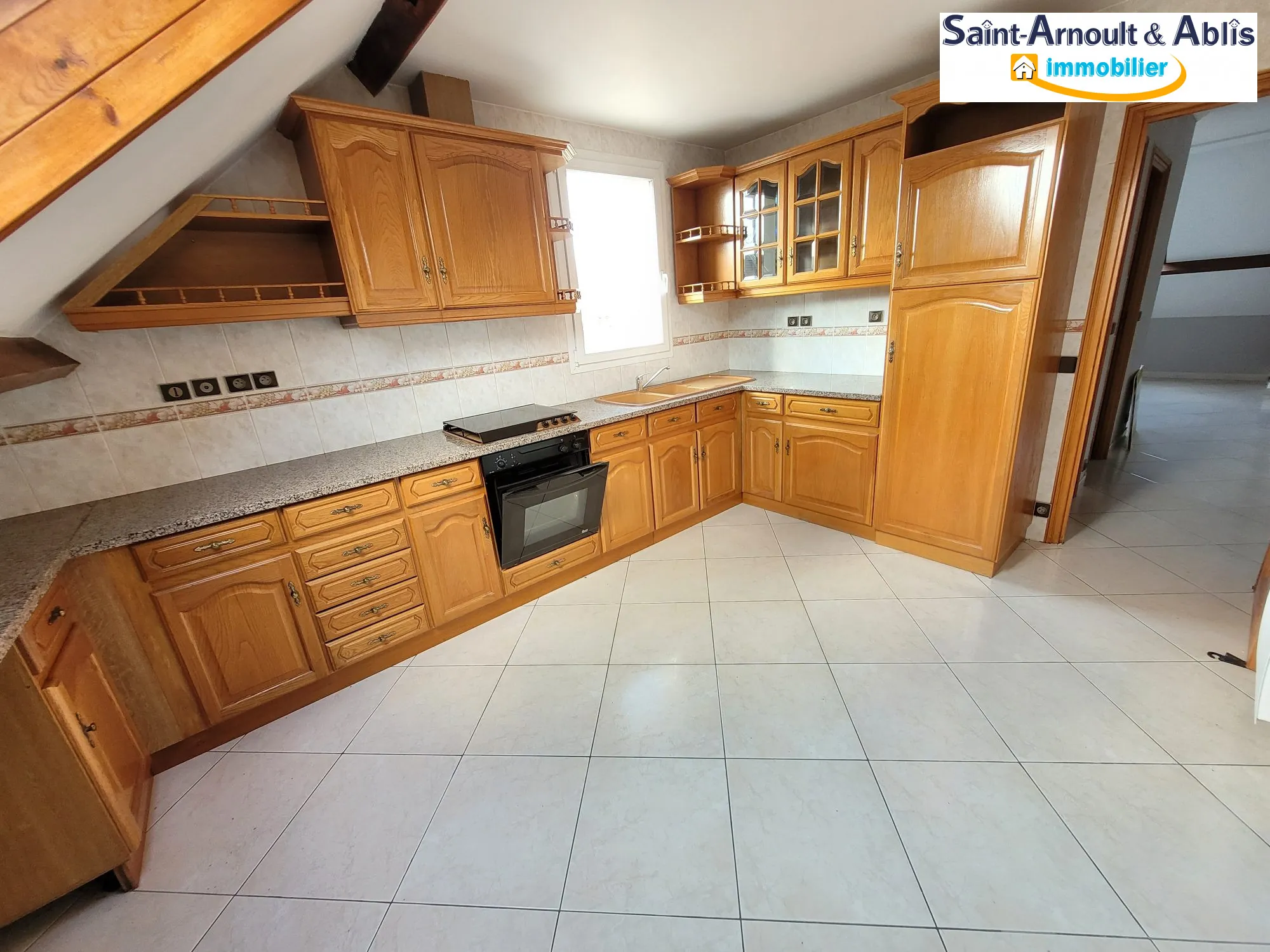 Vente d'un appartement F3 à Sainte-Mesme - 73 m², parking, résidence sécurisée 
