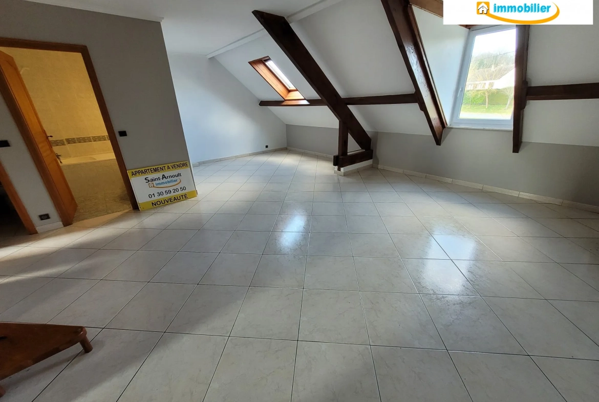 Vente d'un appartement F3 à Sainte-Mesme - 73 m², parking, résidence sécurisée 