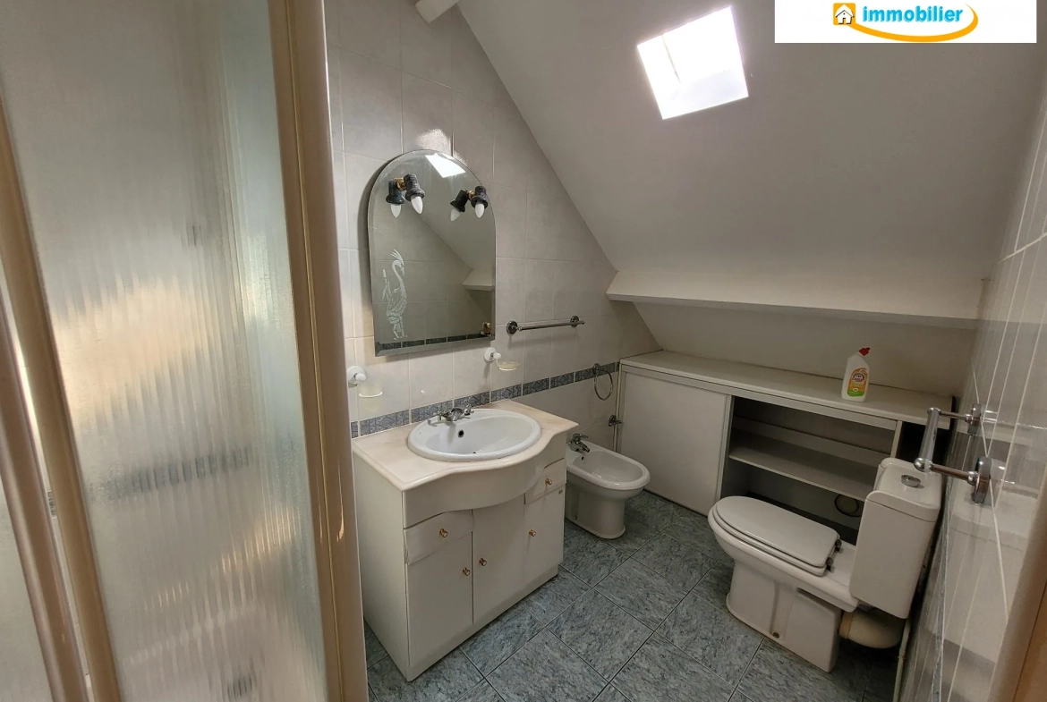 Vente d'un appartement F3 à Sainte-Mesme - 73 m², parking, résidence sécurisée 