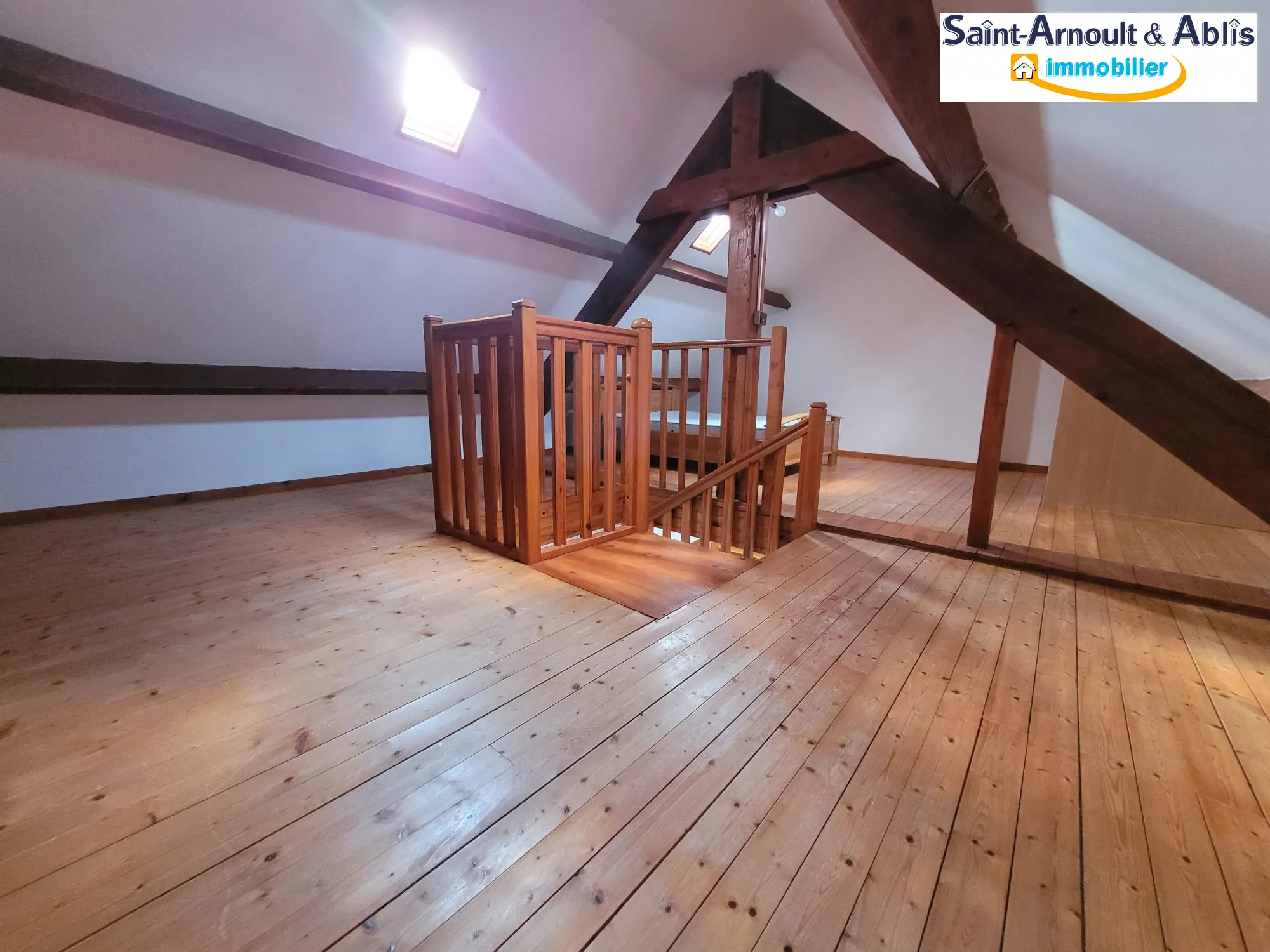 Vente d'un appartement F3 à Sainte-Mesme - 73 m², parking, résidence sécurisée 