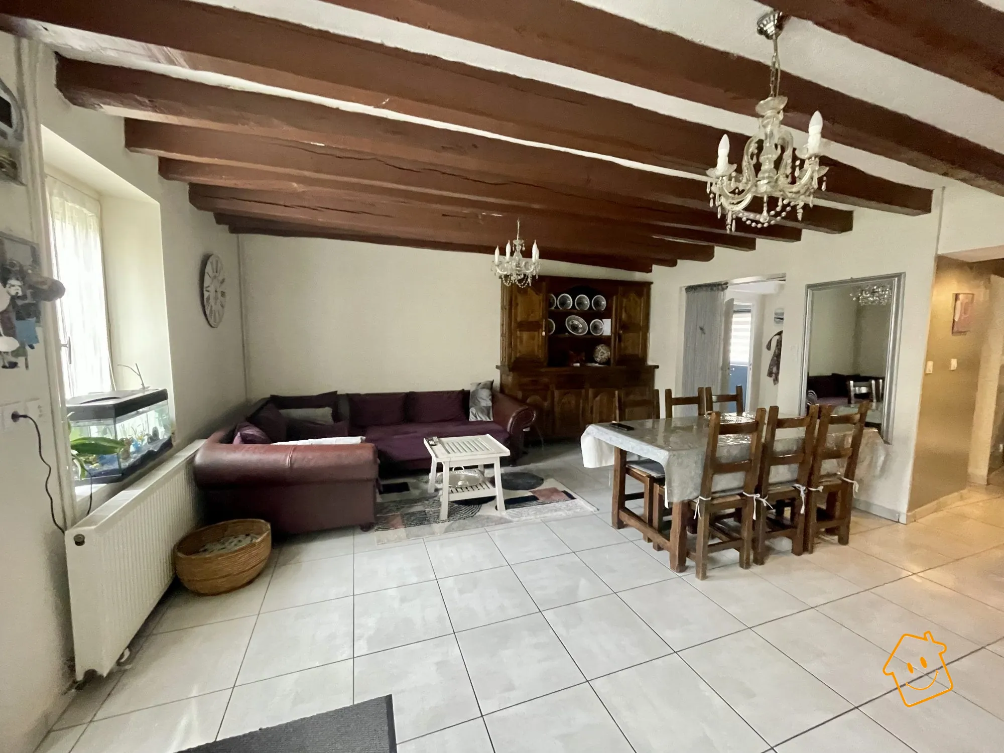 Maison de bourg à Bourges avec 3 chambres, terrasse et garage - Investissez dans une belle propriété 