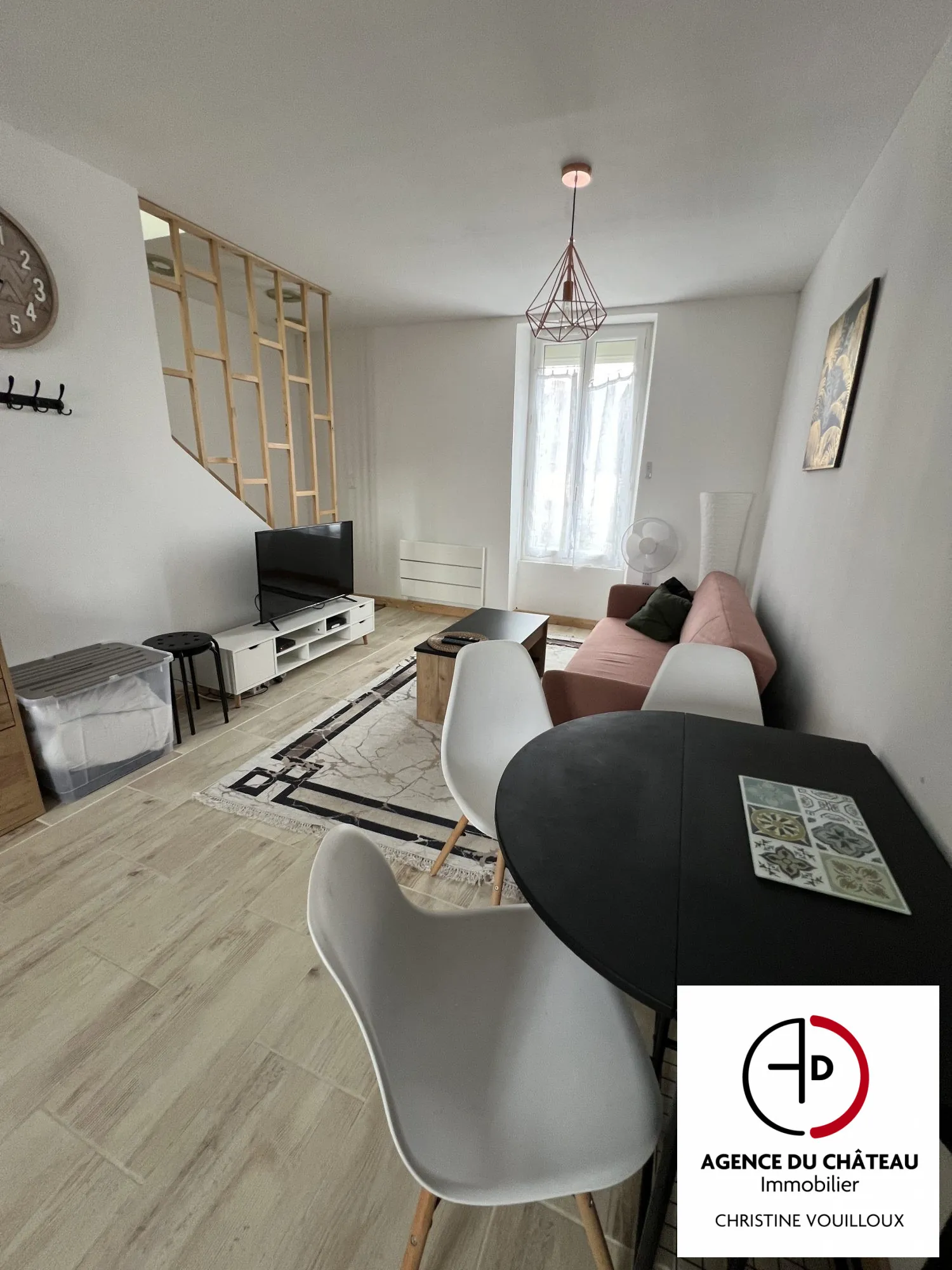 Maison ancienne divisée en 3 appartements avec jardin à Villemurlin 