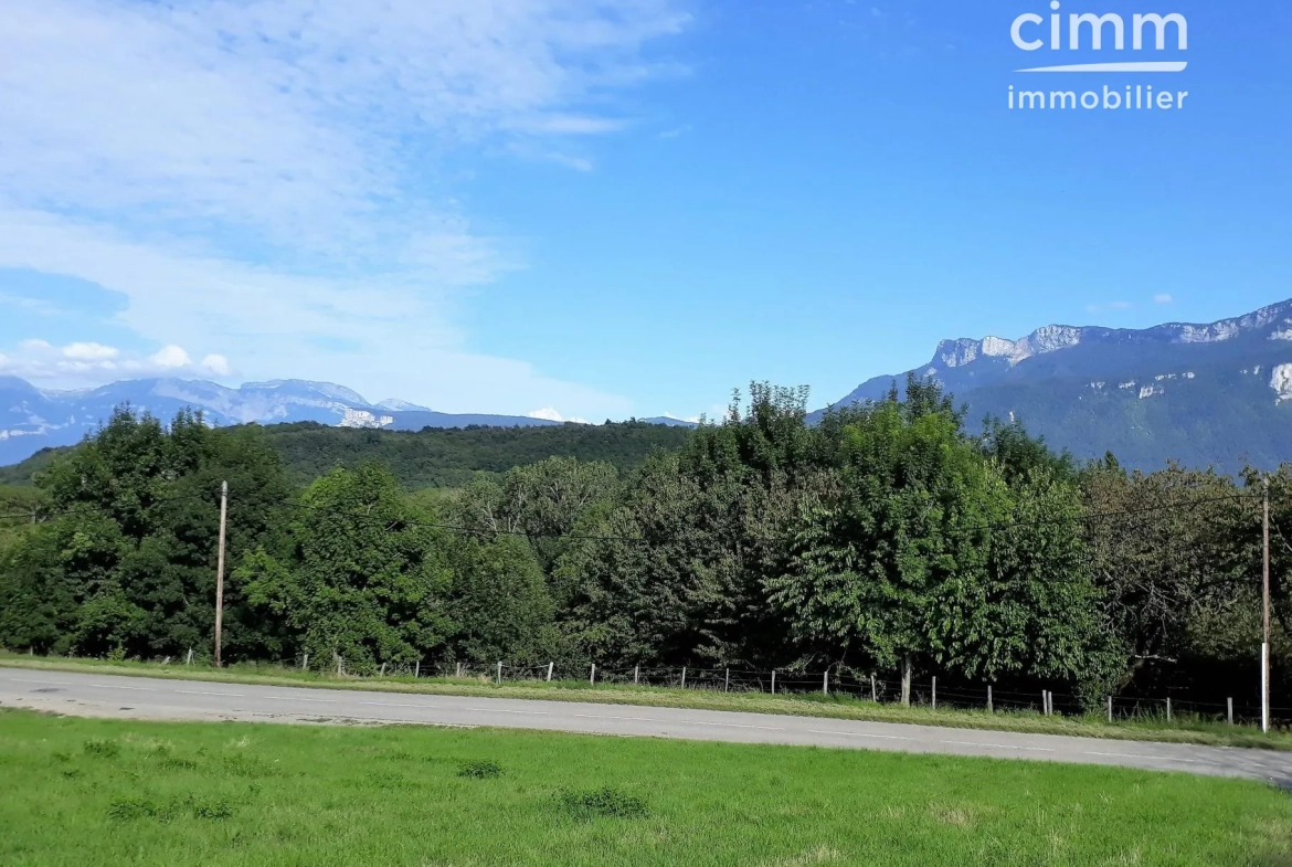 Terrains à bâtir à vendre à Morette - Opportunité rare en Isère 