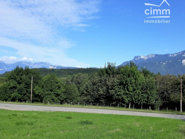 Terrains à bâtir à vendre à Morette - Opportunité rare en Isère