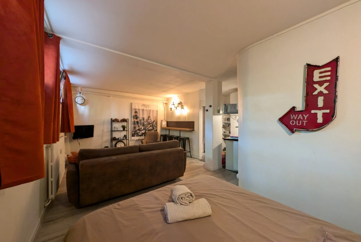 Studio de 30,2 m² à Chamalières avec cave et ascenseur, proximité transports et commerces 
