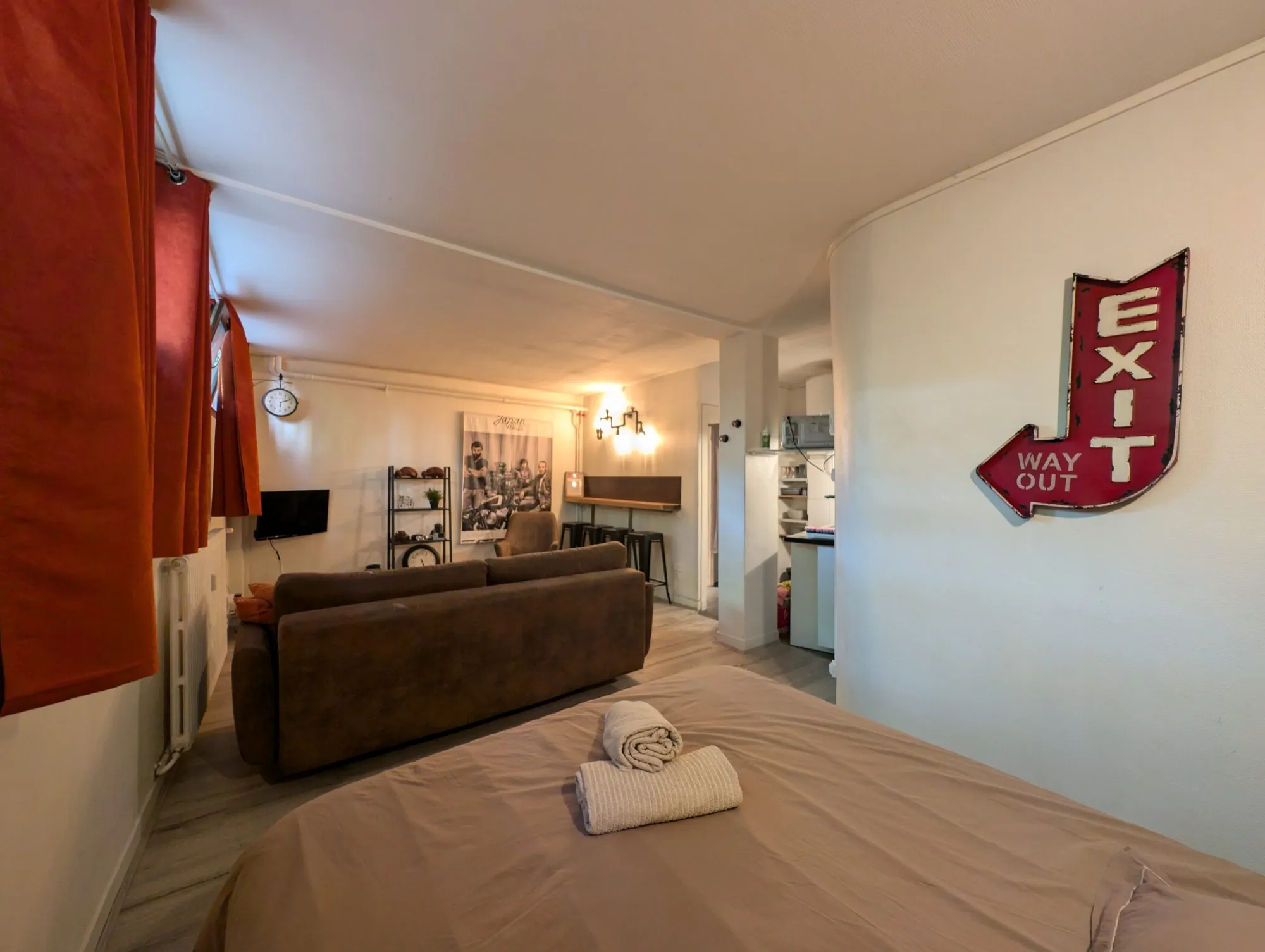Studio de 30,2 m² à Chamalières avec cave et ascenseur, proximité transports et commerces 