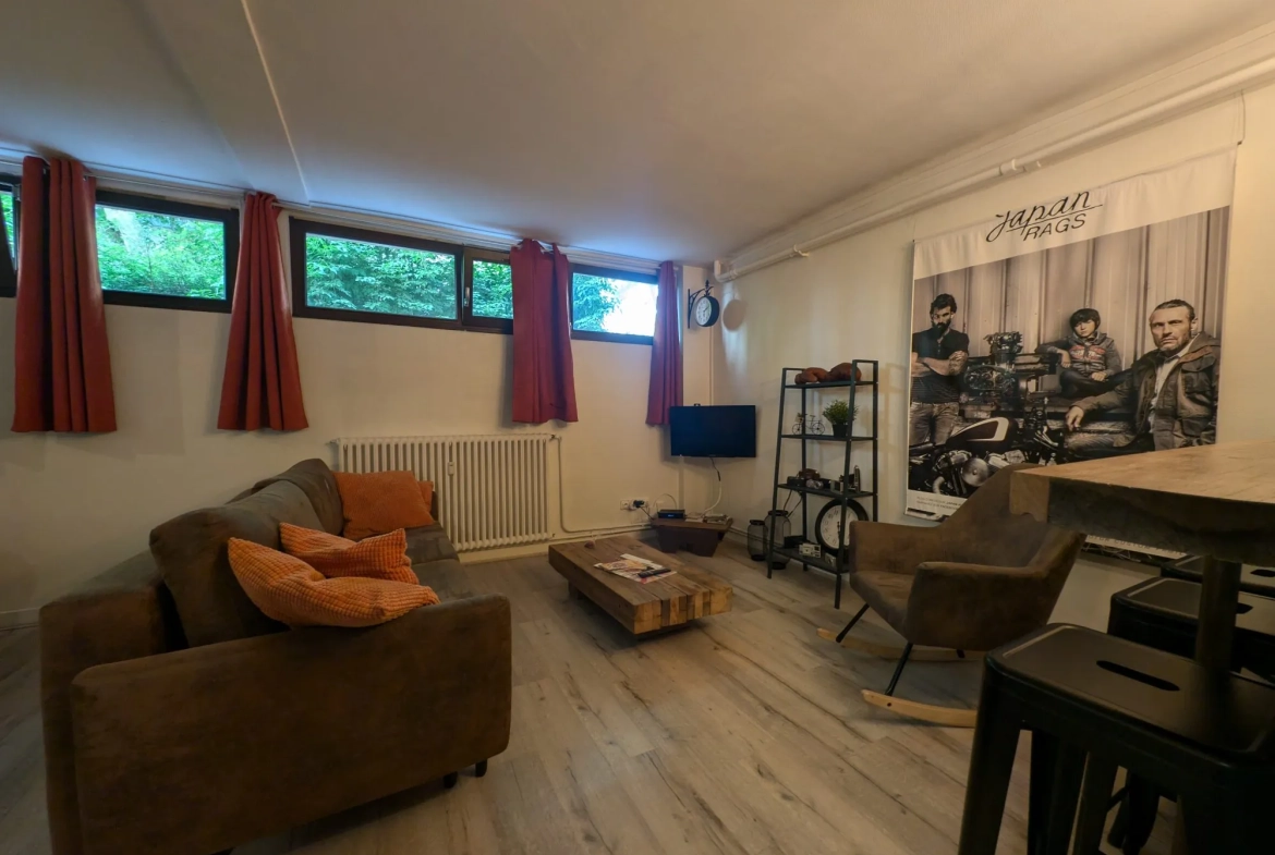 Studio de 30,2 m² à Chamalières avec cave et ascenseur, proximité transports et commerces 