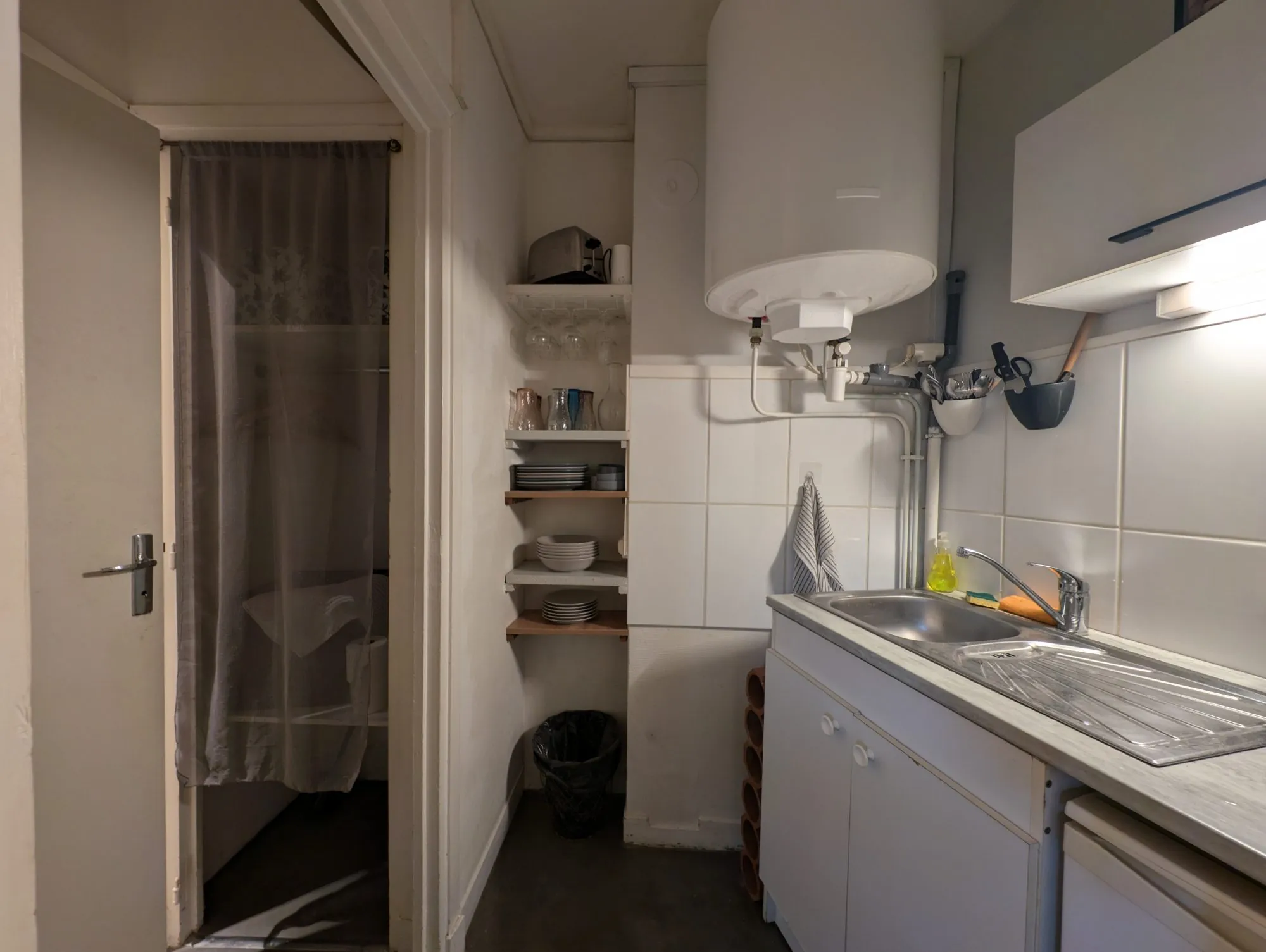 Studio de 30,2 m² à Chamalières avec cave et ascenseur, proximité transports et commerces 