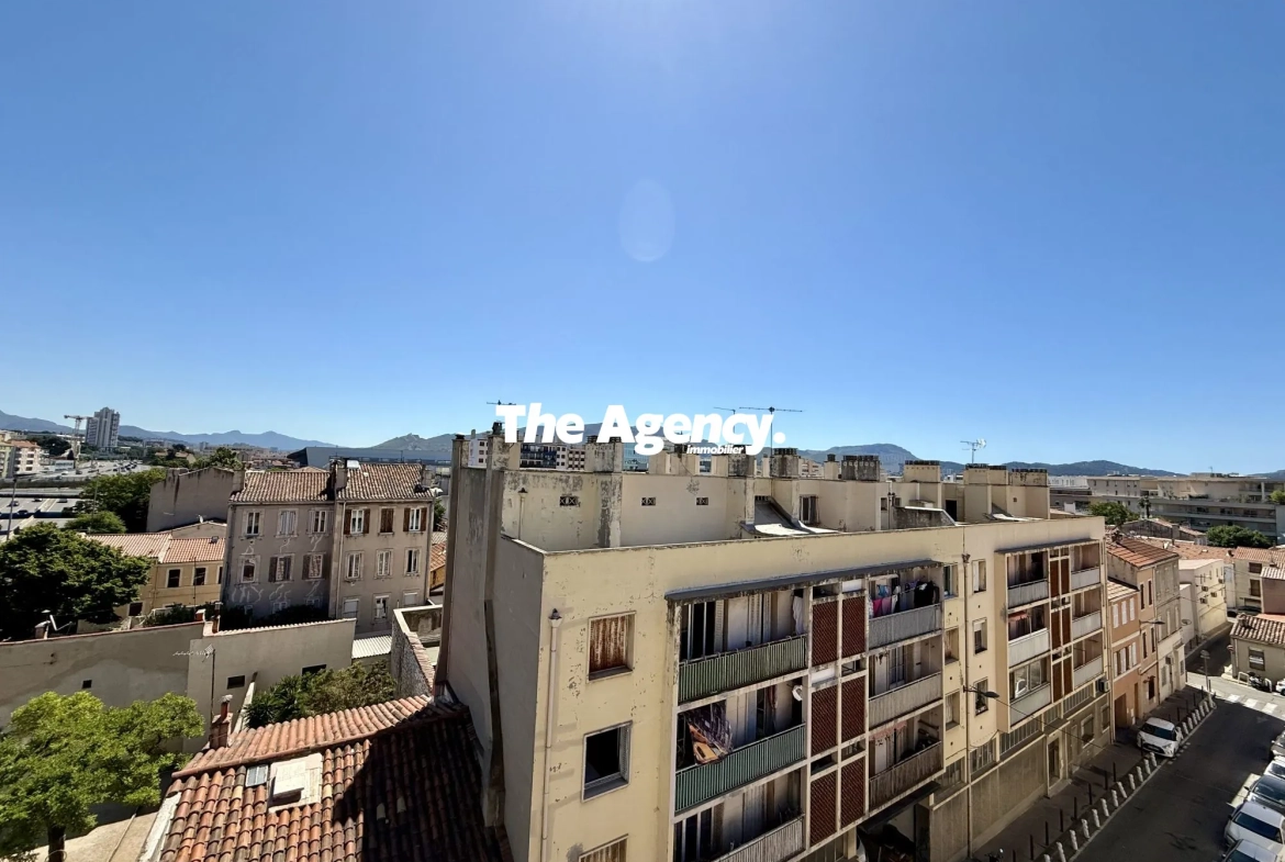Appartement 2 pièces à Marseille Menpenti avec balcon et cave, dernière étage 