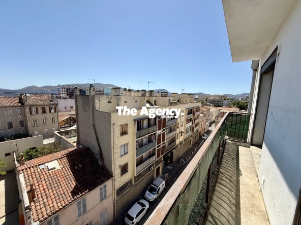 Appartement 2 pièces à Marseille Menpenti avec balcon et cave, dernière étage
