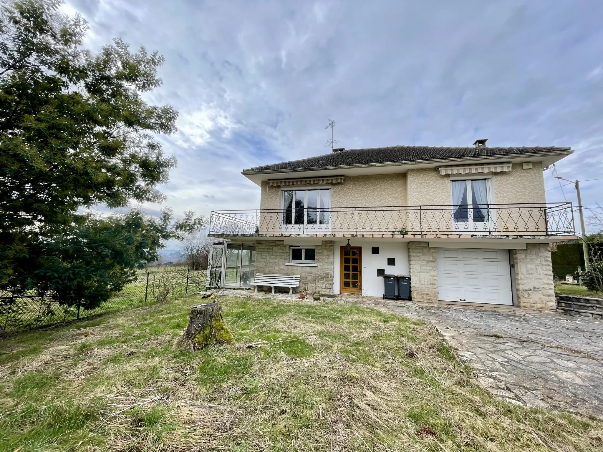 Maison de 110 m² avec véranda, garage et terrain à Malemort 