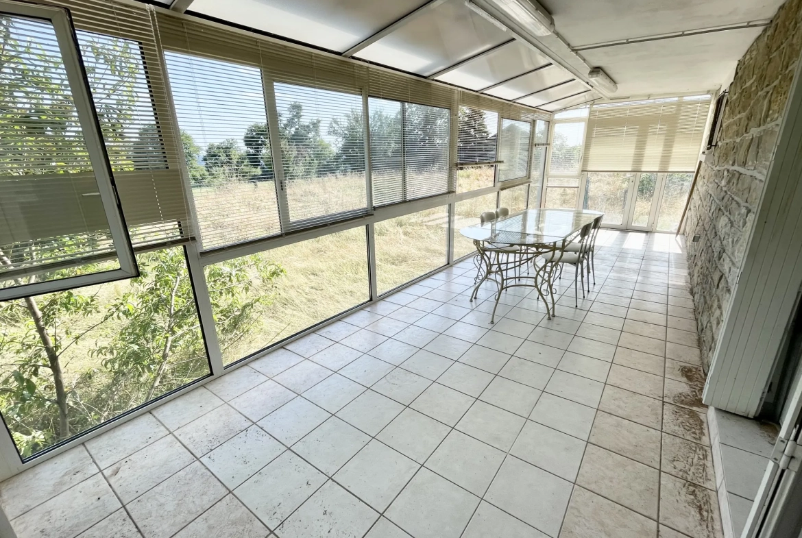 Maison de 110 m² avec véranda, garage et terrain à Malemort 