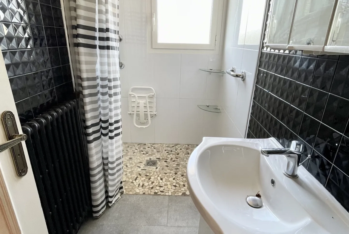 Maison de 110 m² avec véranda, garage et terrain à Malemort 
