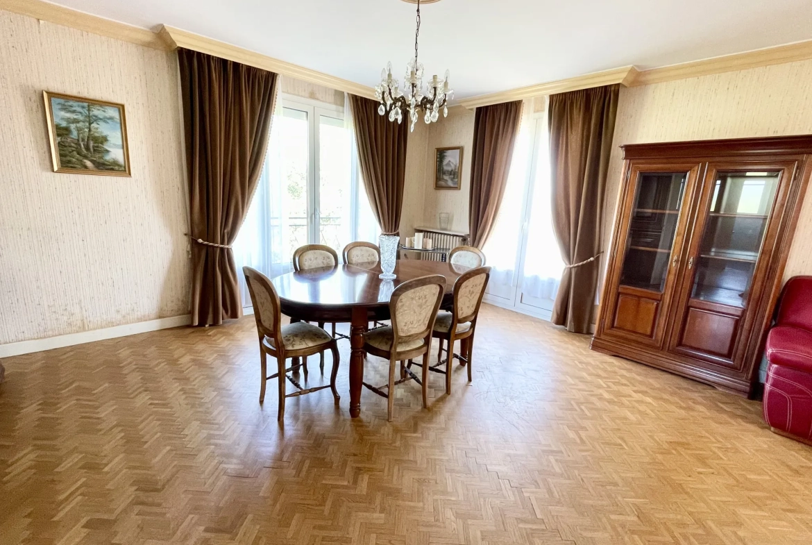 Maison de 110 m² avec véranda, garage et terrain à Malemort 