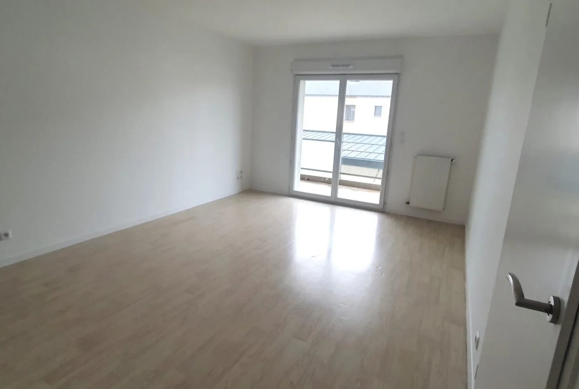 Appartement à vendre à Riantec - 2 pièces avec balcon et cave 