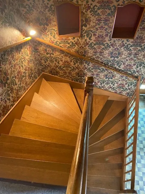 Maison à vendre à Saint-Cosme-en-Vairais avec belles volumes et potentiel de rénovation 