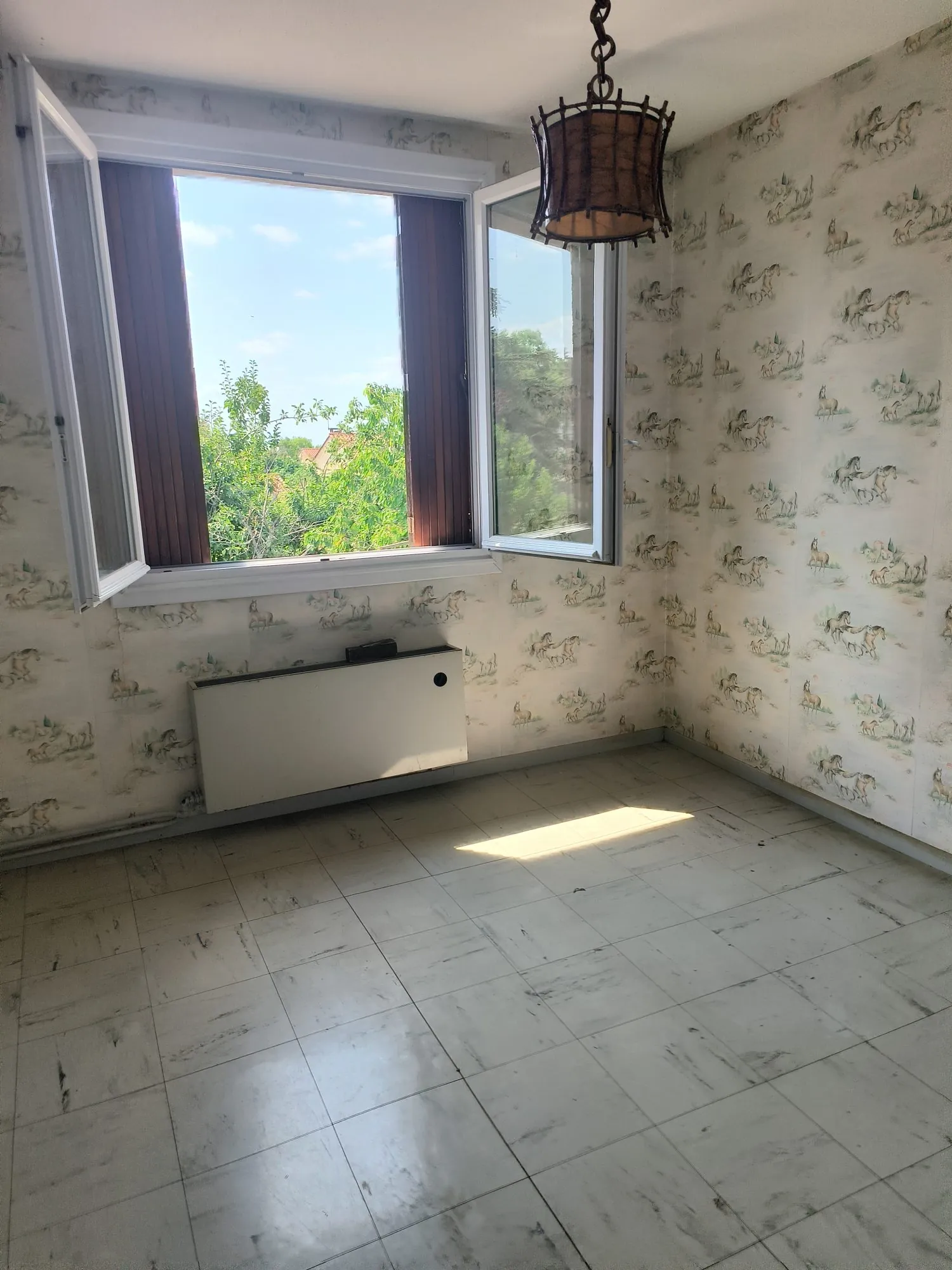 Maison à vendre à Lameilhé, 4 chambres, jardin et terrasse, potentiel de rénovation 