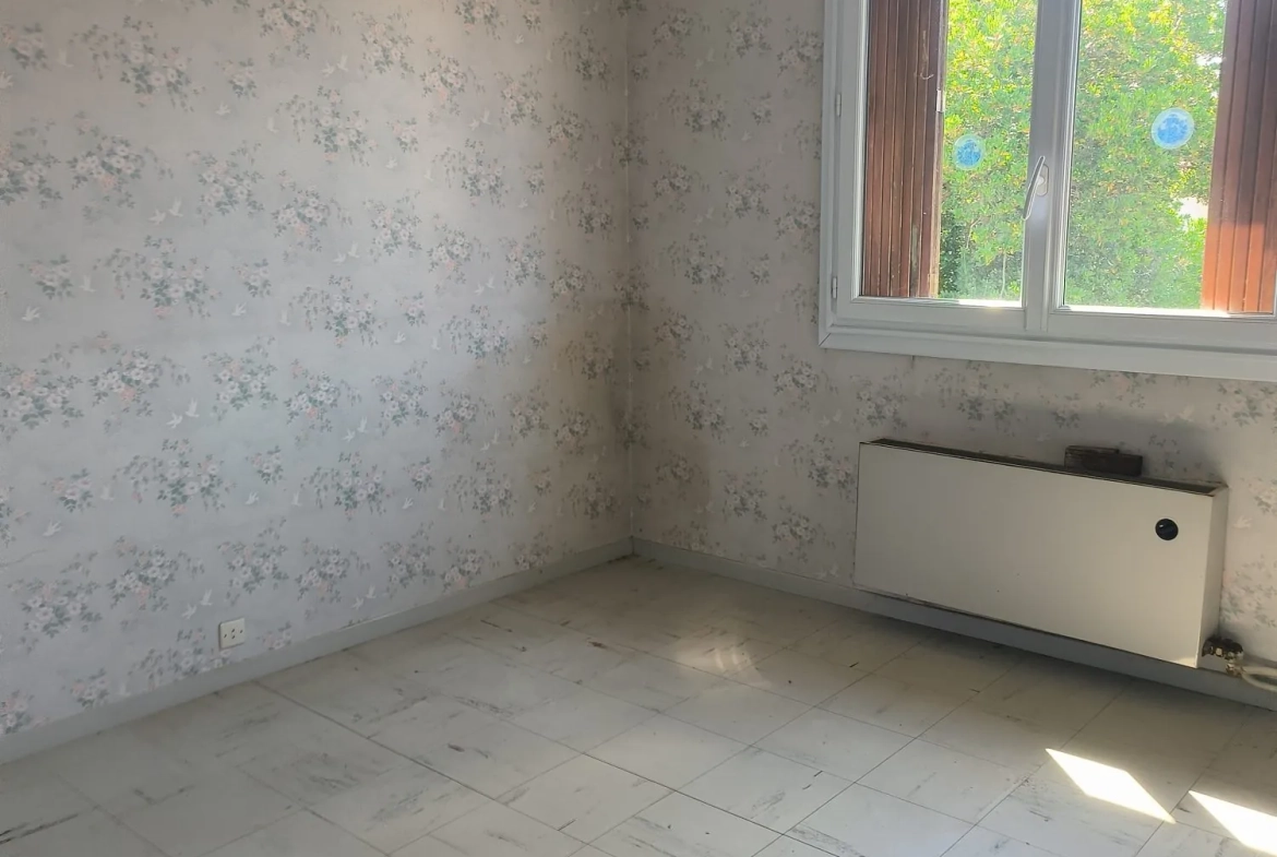 Maison à vendre à Lameilhé, 4 chambres, jardin et terrasse, potentiel de rénovation 