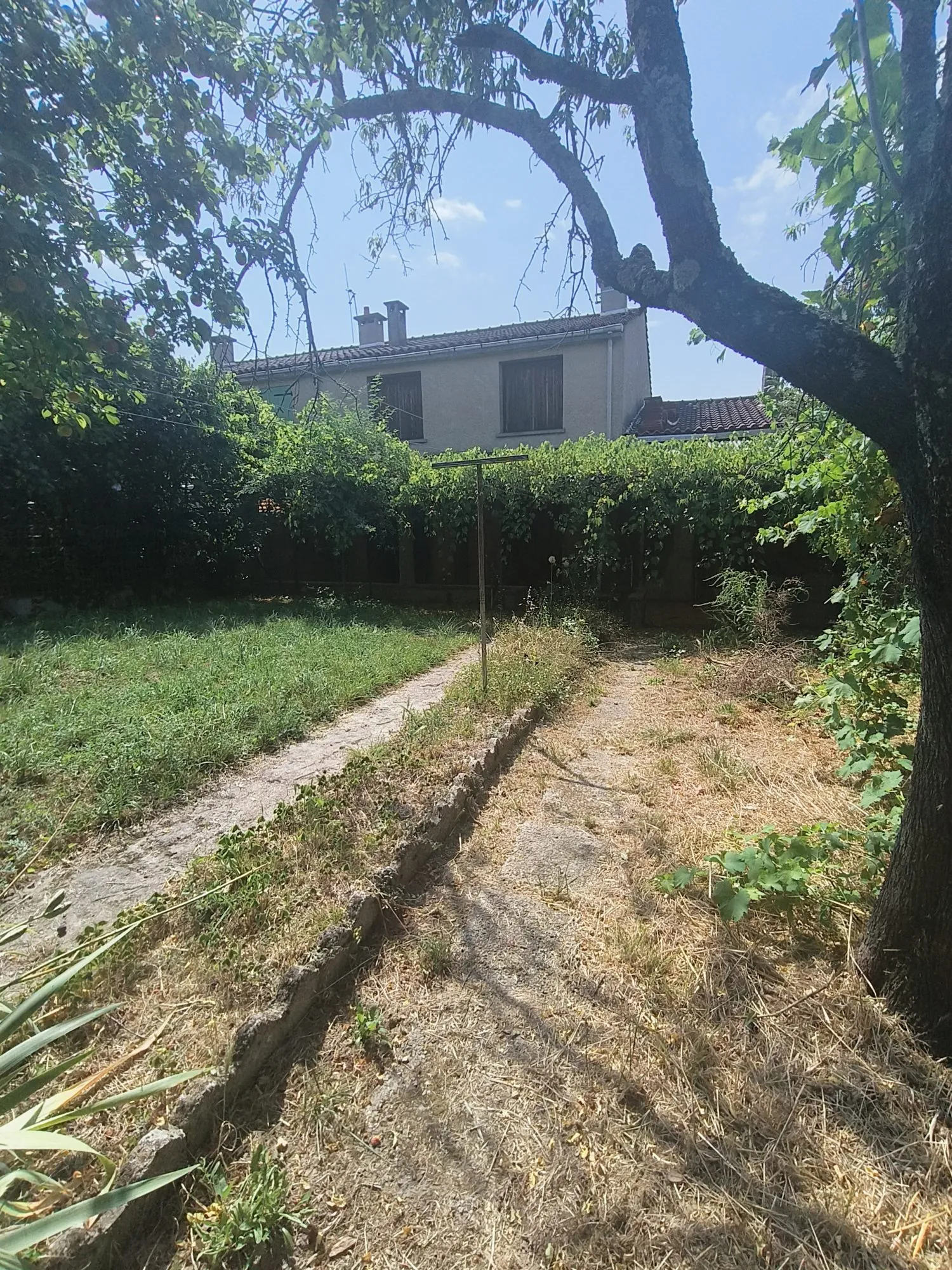 Maison à vendre à Lameilhé, 4 chambres, jardin et terrasse, potentiel de rénovation 