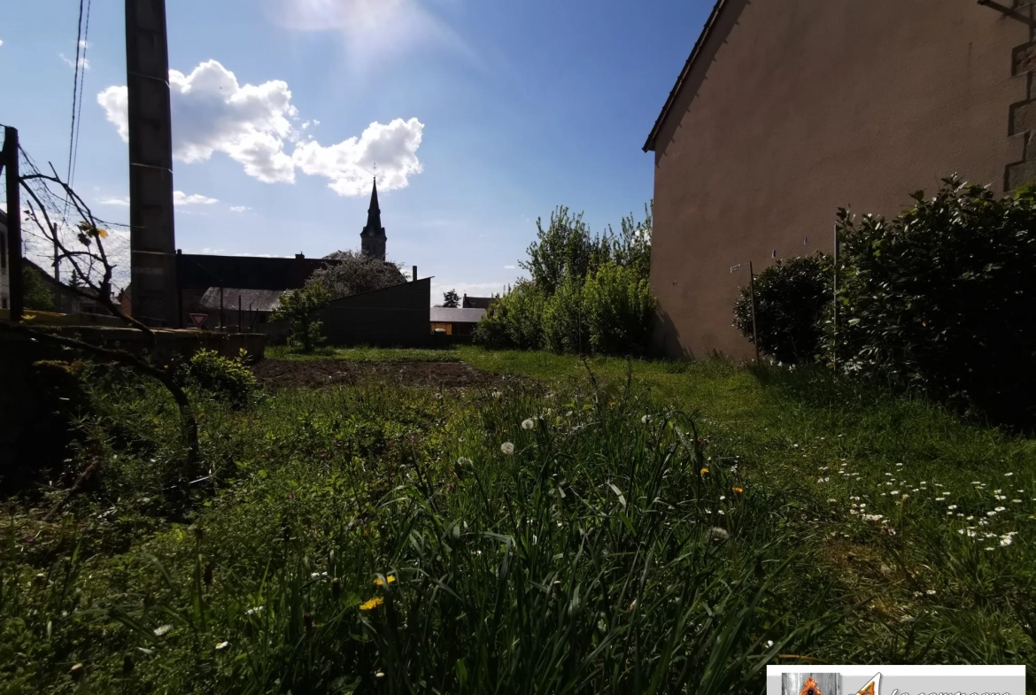 Charmante maison de village avec garage, jardin et cour à Sannat 