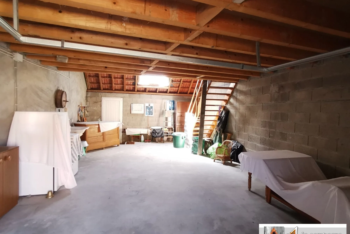 Charmante maison de village avec garage, jardin et cour à Sannat 
