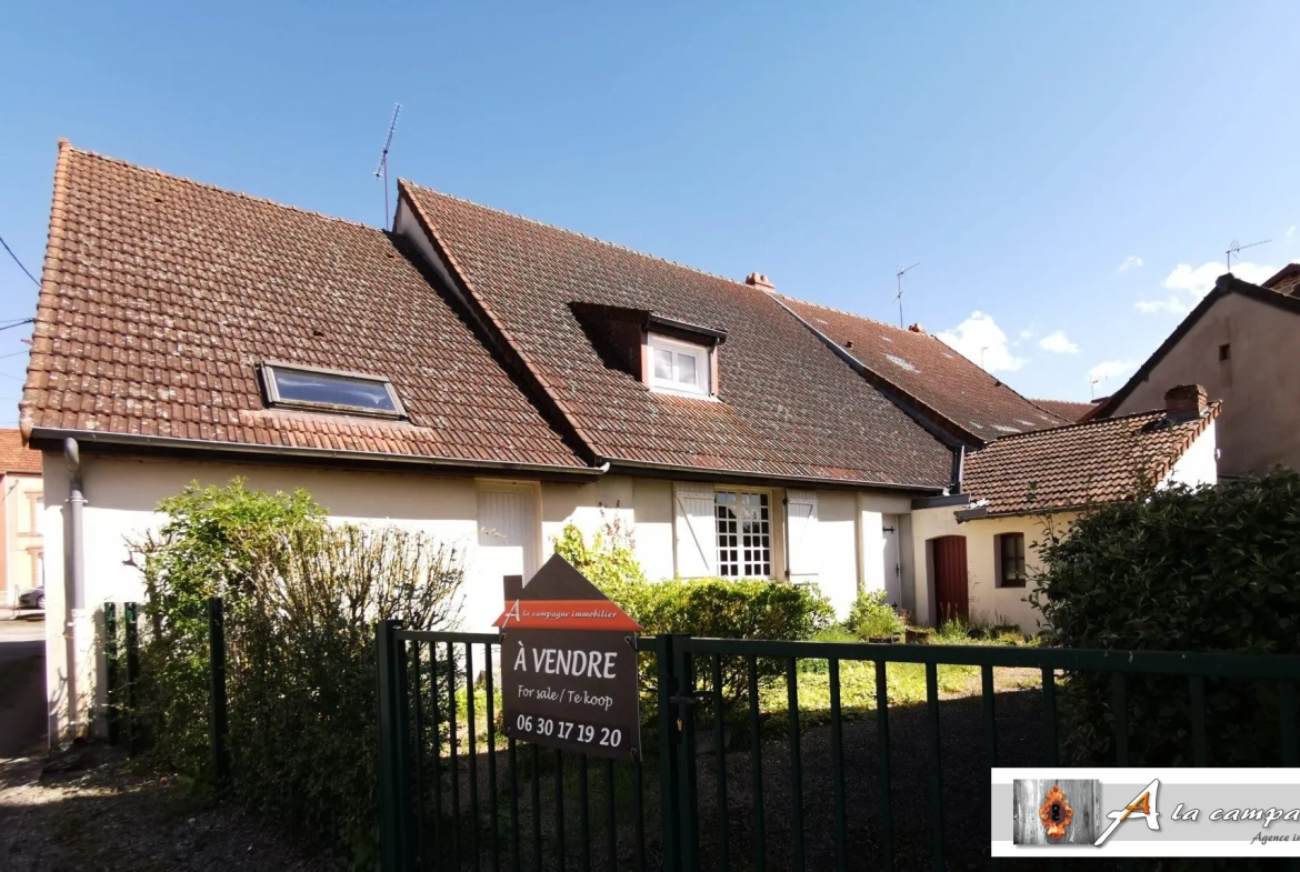 Charmante maison de village avec garage, jardin et cour à Sannat 