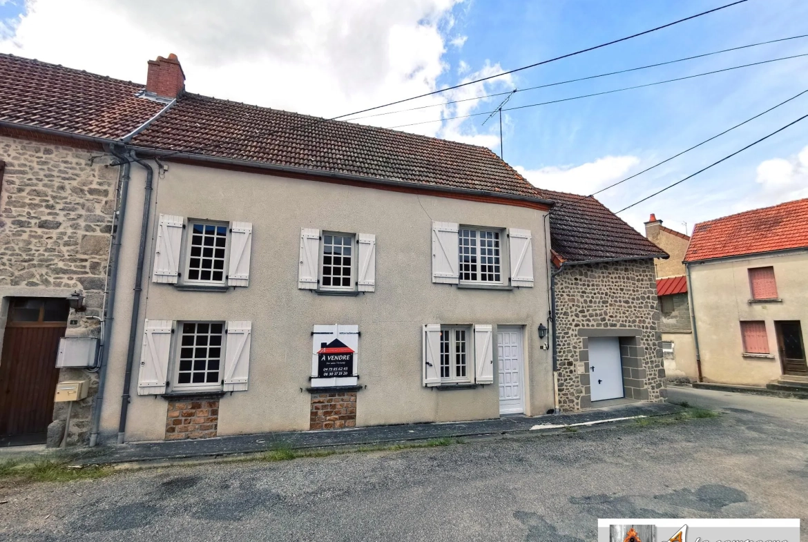 Charmante maison de village avec garage, jardin et cour à Sannat 