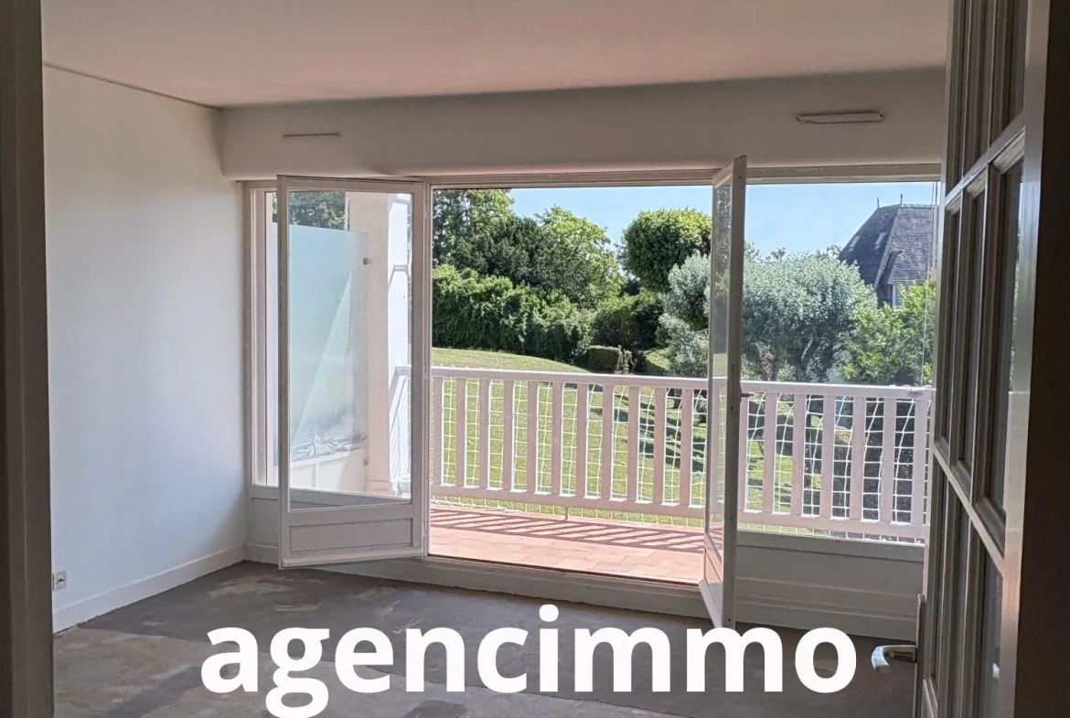 Magnifique studio avec terrasse, vue mer et jardin à Trouville-sur-Mer 