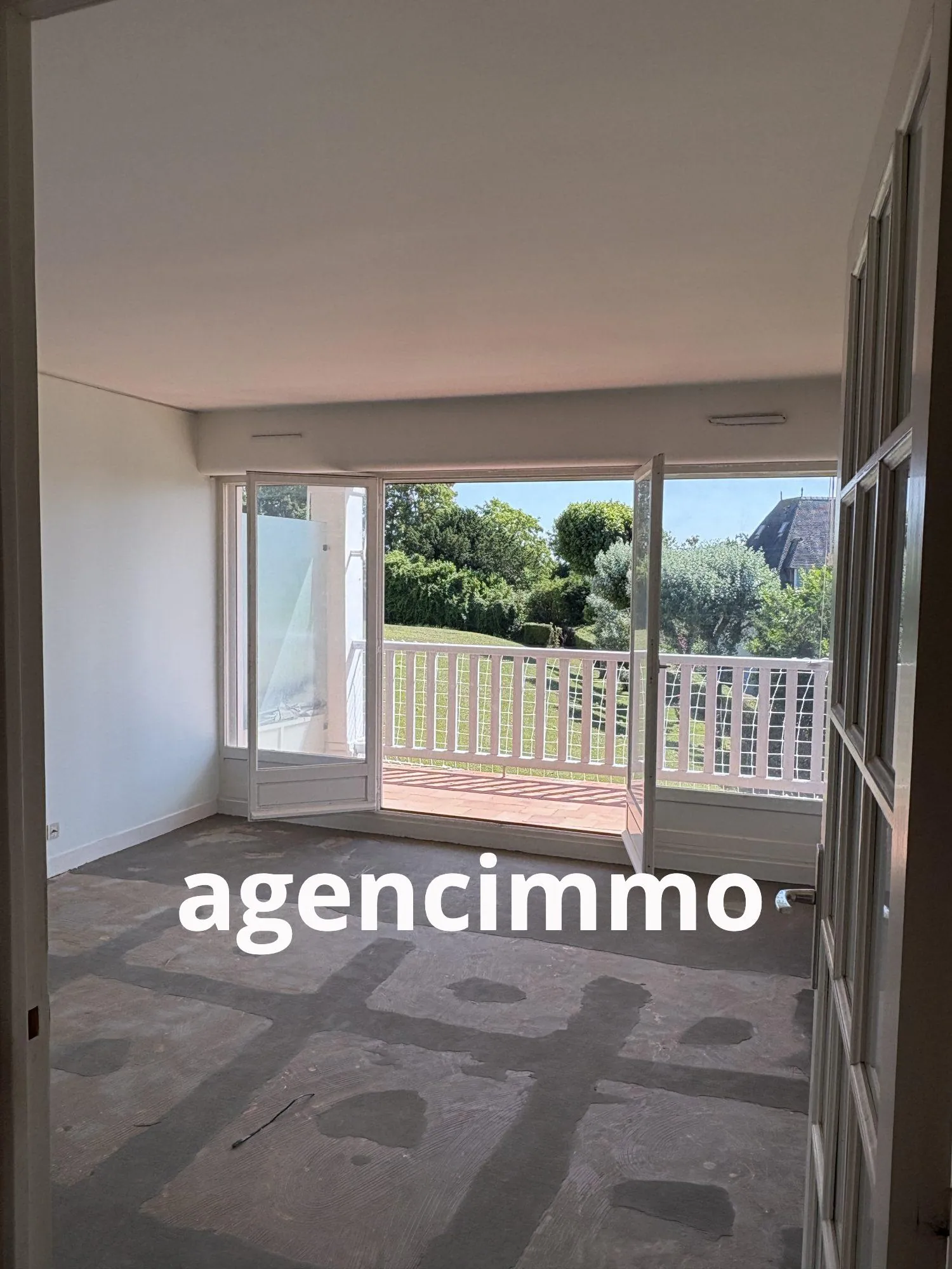 Magnifique studio avec terrasse, vue mer et jardin à Trouville-sur-Mer 