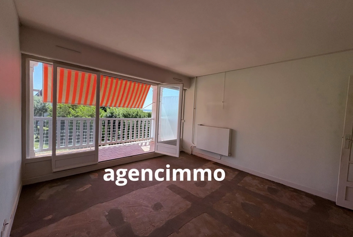 Magnifique studio avec terrasse, vue mer et jardin à Trouville-sur-Mer 