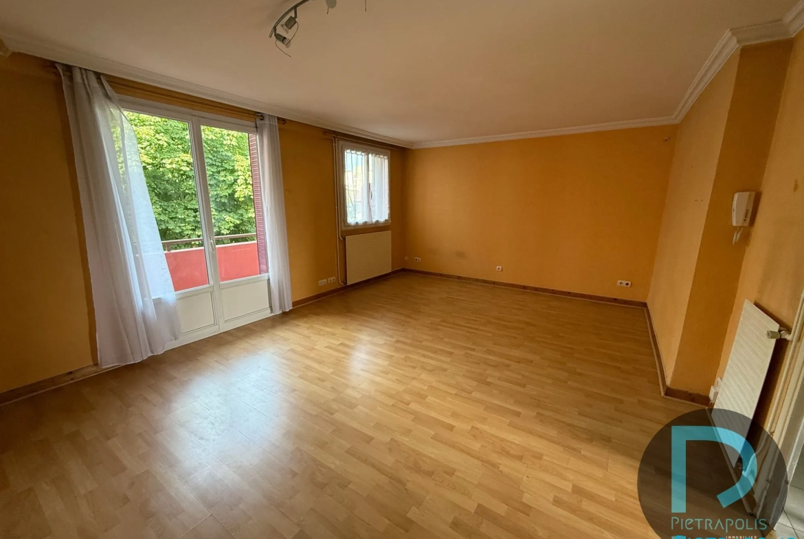 Bel appartement T3 lumineux avec balcon à Villefranche-sur-Saône 